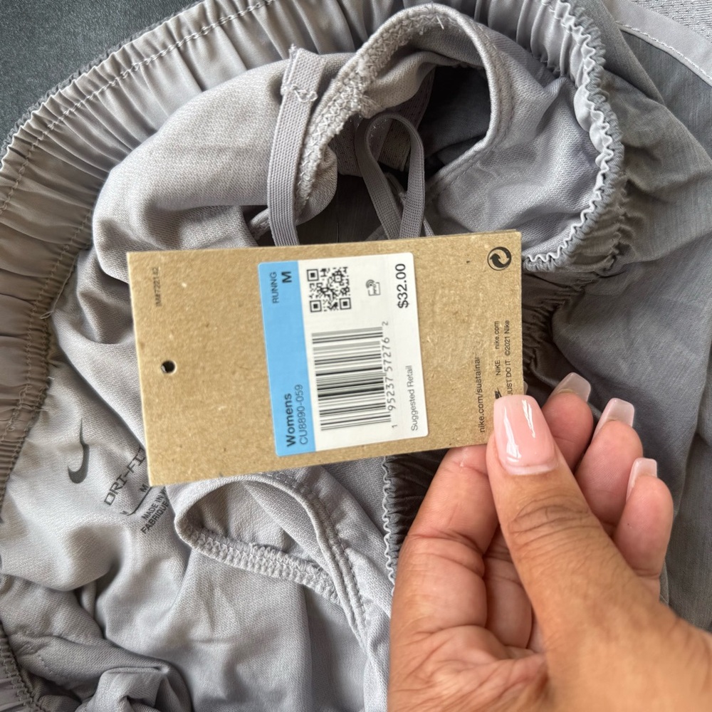 Nike Tempo Womens Heather Running Shorts Atmosphere Gray size medium dri fit new - Picture 9 of 9